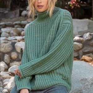 Relaxed sweater turtleneck